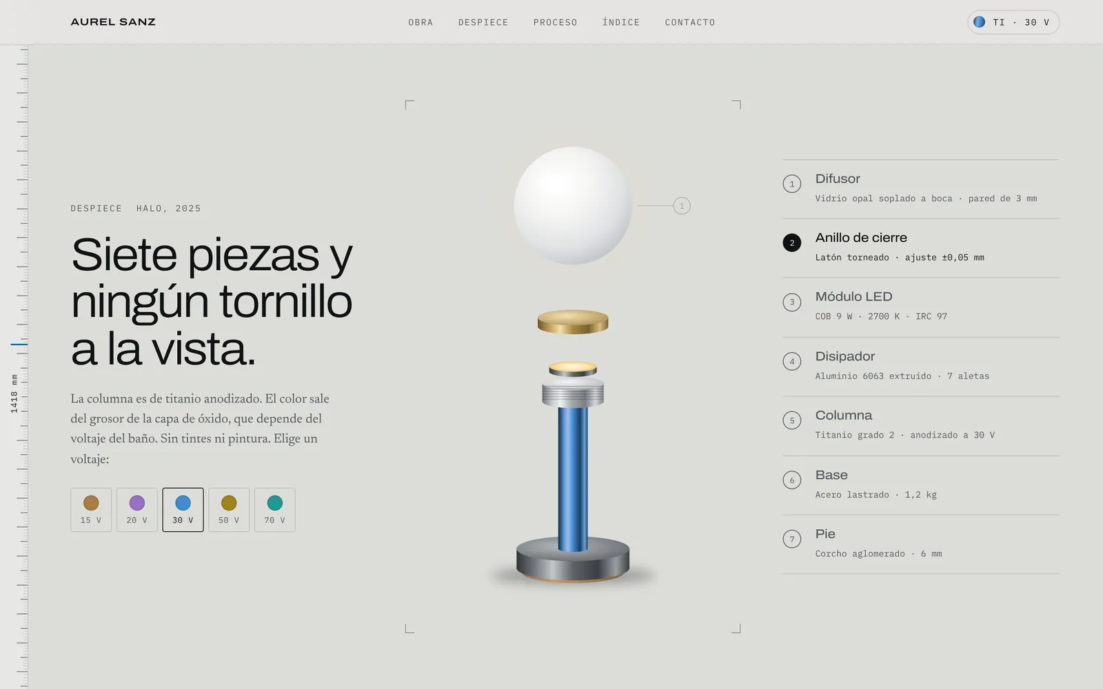 Despiece de la lámpara Halo en siete piezas, con el selector de voltaje del anodizado